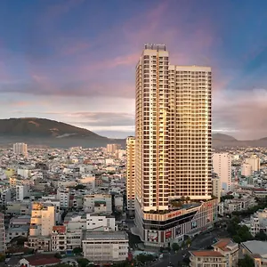 Hotel Melia Vinpearl Empire